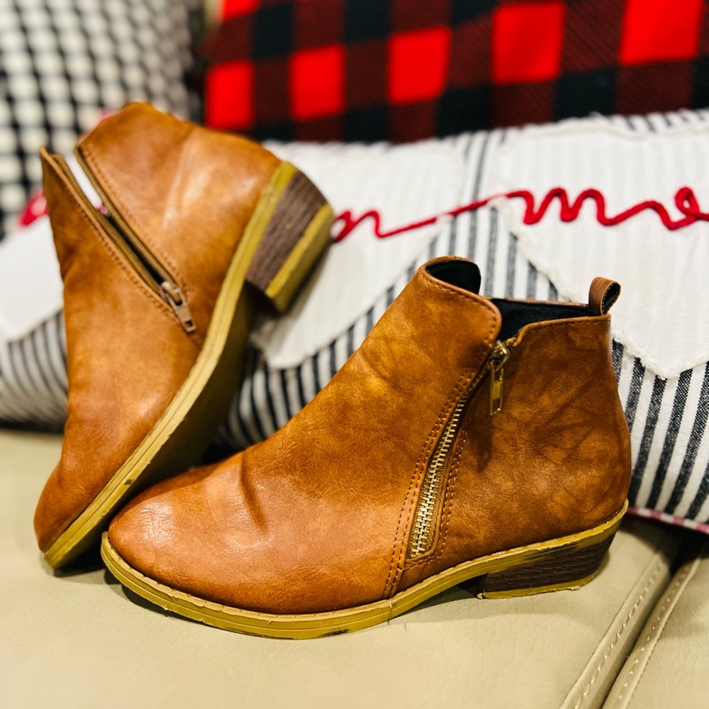 5 for $25 SALE, Fall bundle!! Ankle Booties and Sweatshirt